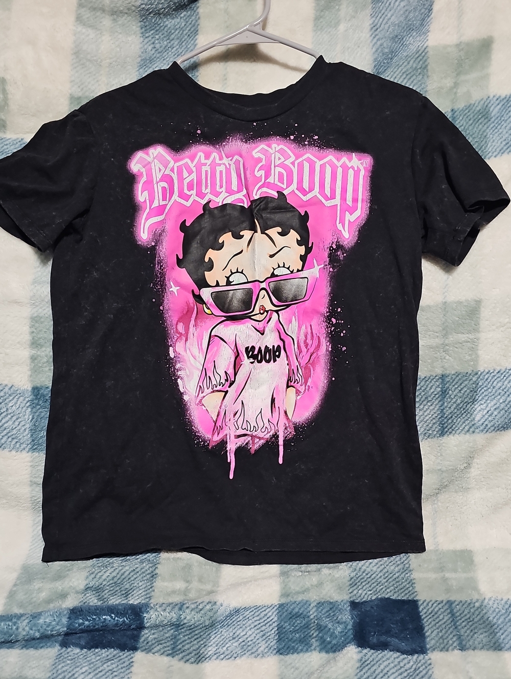 Betty Boop Men’s Black Graphic Tee with Pink Print